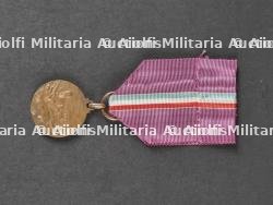 Glaive de récompense pour le 100 mètres dos des championnats sportifs de la jeunesse d’Europe en 1942. Glaive award for the 100-meter backstroke at the 1942 European Youth Sports Championships. — miniature 19