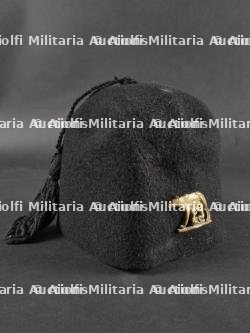 Coiffure de mouvement de jeunesse fasciste. Fascist youth movement headdress.