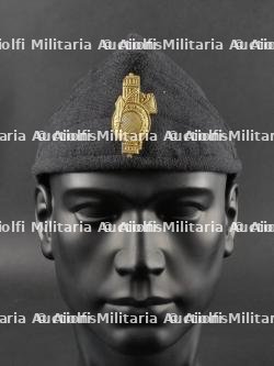 Coiffure des Jeunesses Fascistes. Fascist Youth hairstyle.