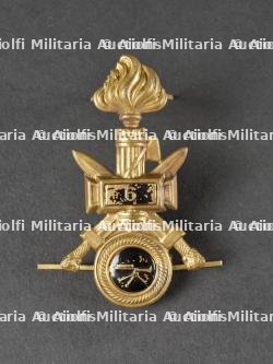 Insigne de casque tropical de mitrailleur de la 6ème Division de Chemises Noires. 6th Blackshirt Division tropical helmet gunner's badge.
