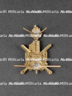 Insigne de casque tropical de la 107ème Légion de Chemises Noires. Tropical helmet badge of the 107th Black Shirt Legion. — miniature 2