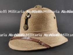 Casque tropicale Casarini d’aumônier de la 30ème Légion de la MVSN. Casarini tropical helmet for the chaplain of the 30th Legion of the MVSN. — photo 1
