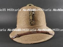 Casque tropicale Casarini d’aumônier de la 30ème Légion de la MVSN. Casarini tropical helmet for the chaplain of the 30th Legion of the MVSN. — miniature 2