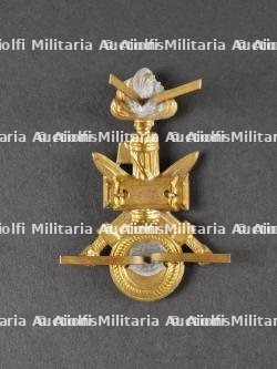 Insigne de casque tropical du service de santé de la 7ème Division de Chemises Noires. Tropical helmet badge of the 7th Black Shirt Division's medical service — photo 2