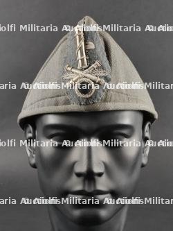 Bustina de sous-officier de la Milice anti-aérienne. Bustina for a non-commissioned officer in the Anti-Aircraft Militia.