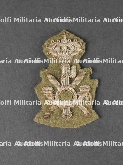 Insigne tissu en cannetille d’officier des chemises noires de la milice coloniale. Colonial militia black shirt officer's badge in cannetille fabric.