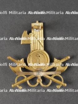 Insigne de casque tropical de la 5ème Centurie de Travailleurs de la MVSN en Afrique orientale. Tropical helmet badge of the 5th Centurie de Travailleurs de la MVSN in East Africa. — miniature 2