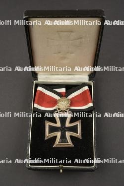 Reproduction de Croix de Chevalier. Reproduction of a Knight's Cross. — photo 1