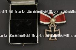 Reproduction de Croix de Chevalier. Reproduction of a Knight's Cross. — miniature 12