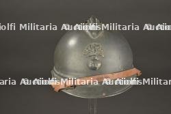 Casque Adrian 1915 infanterie. Adrian 1915 infantry helmet. — photo 1