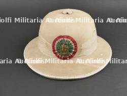 Casque coloniale italien de l’armée Royale Italienne. Italian colonial helmet of the Italian Royal Army.  — photo 1