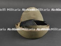 Chapeau de grande tenue de médecin-colonel des Chasseurs Alpins italien. Doctor-Colonel of the Italian Alpine Hunters — photo 6