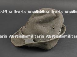 Chapeau de troupe du 1er Régiment des Chasseurs Alpins italien. Troop hat of the 1st Italian Alpine Fighter Regiment. — photo 6