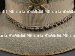 Chapeau de grande tenue d’officier du 13eme Régiment d’Artillerie de montagne italien. Officer’s hat of the 13th Italian Mountain Artillery Regiment. — photo 3