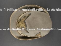 Chapeau de grande tenue de lieutenant du 4eme Régiment des Chasseurs Alpins italien. Lieutenant’s hat of the 4th Italian Alpine Hunters Regiment. — photo 4