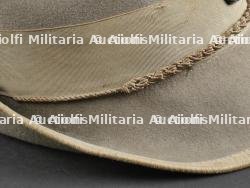 Chapeau de grande tenue de lieutenant du 4eme Régiment des Chasseurs Alpins italien. Lieutenant’s hat of the 4th Italian Alpine Hunters Regiment. — photo 10