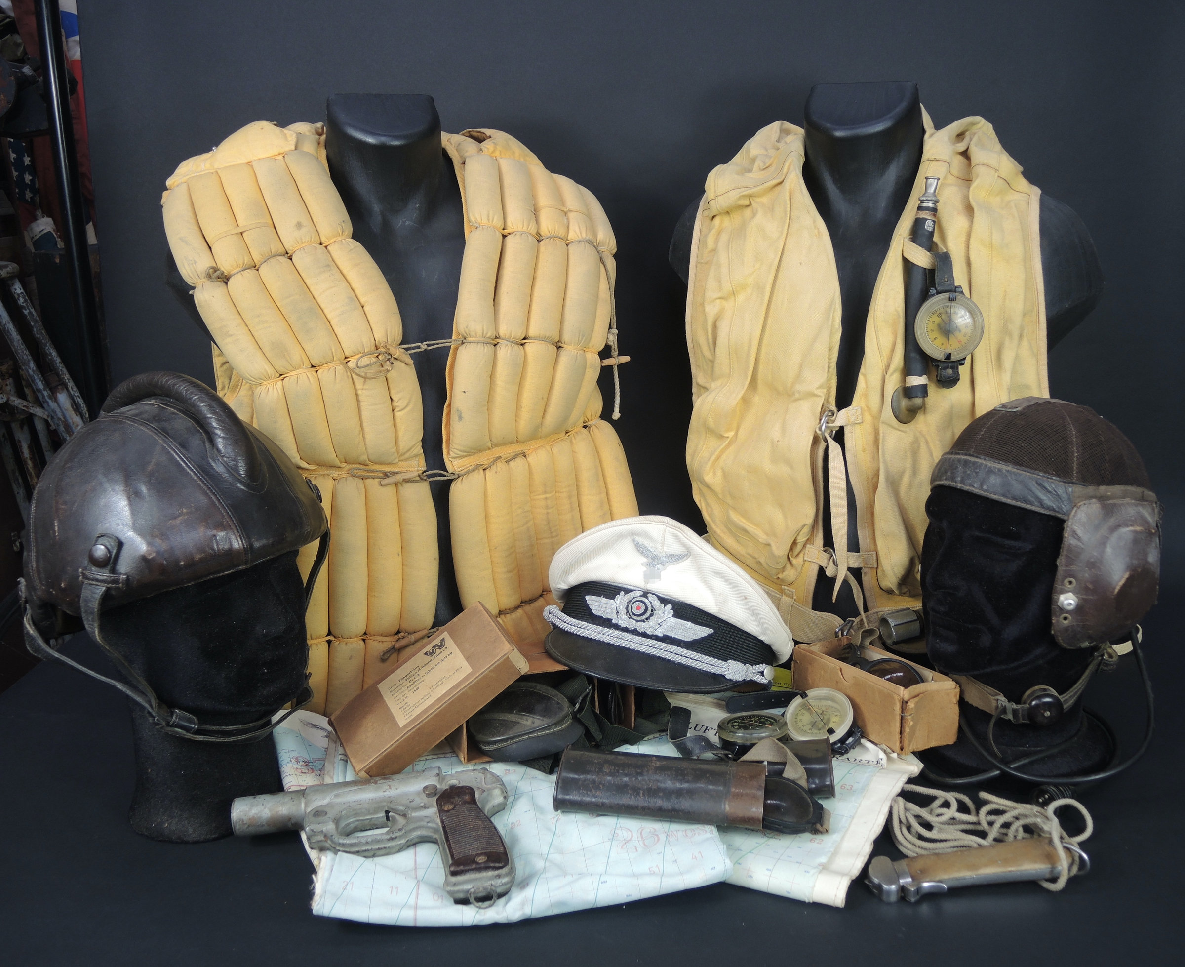 Uniformes et équipements des troupes de l’Axe