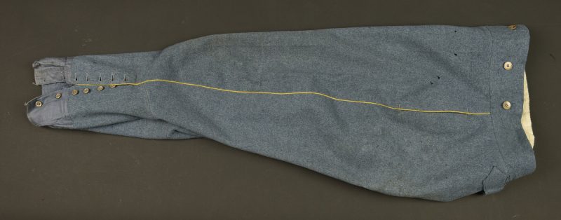 – Lot 1043