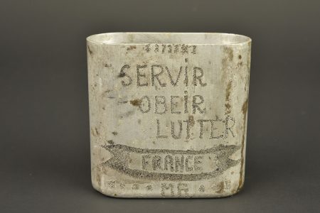 - Lot 1589
