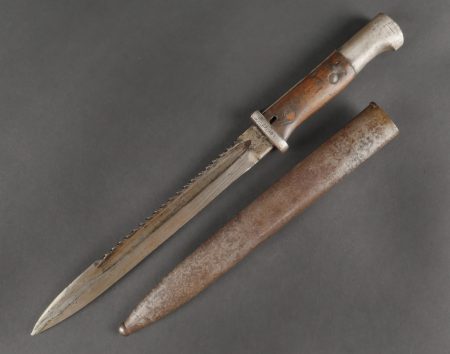 - Lot 252