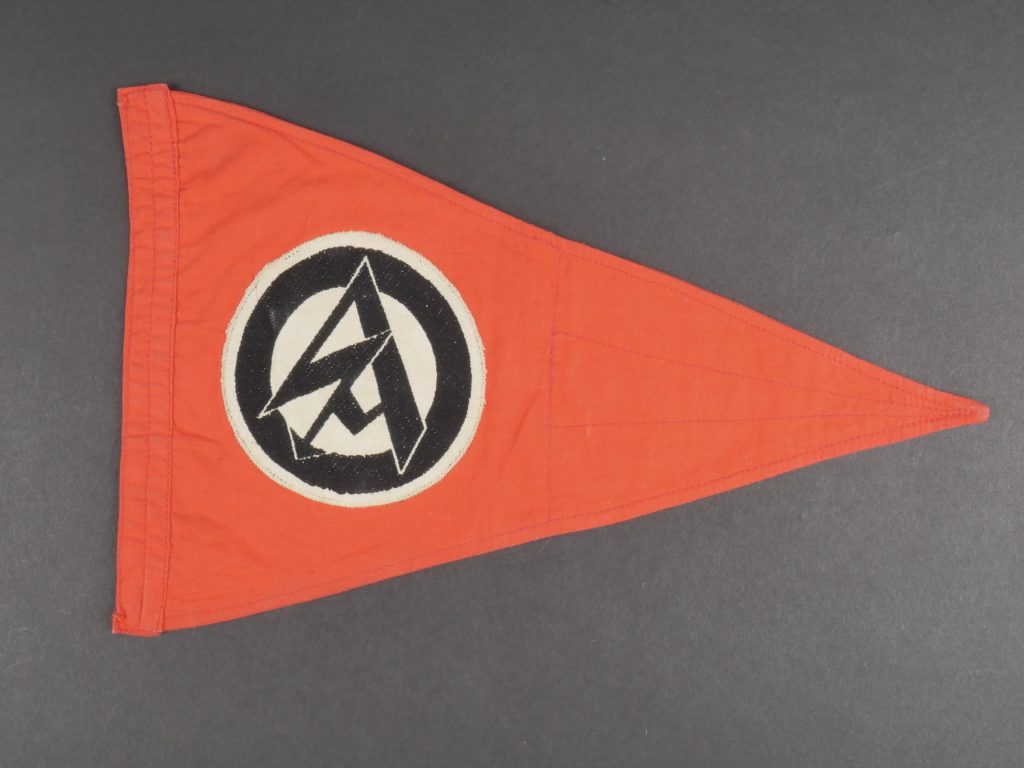 ancien petit FANION / PENNANT )) AS VORWARTS DESSAU *** DEUTSCHLAND GERMANY