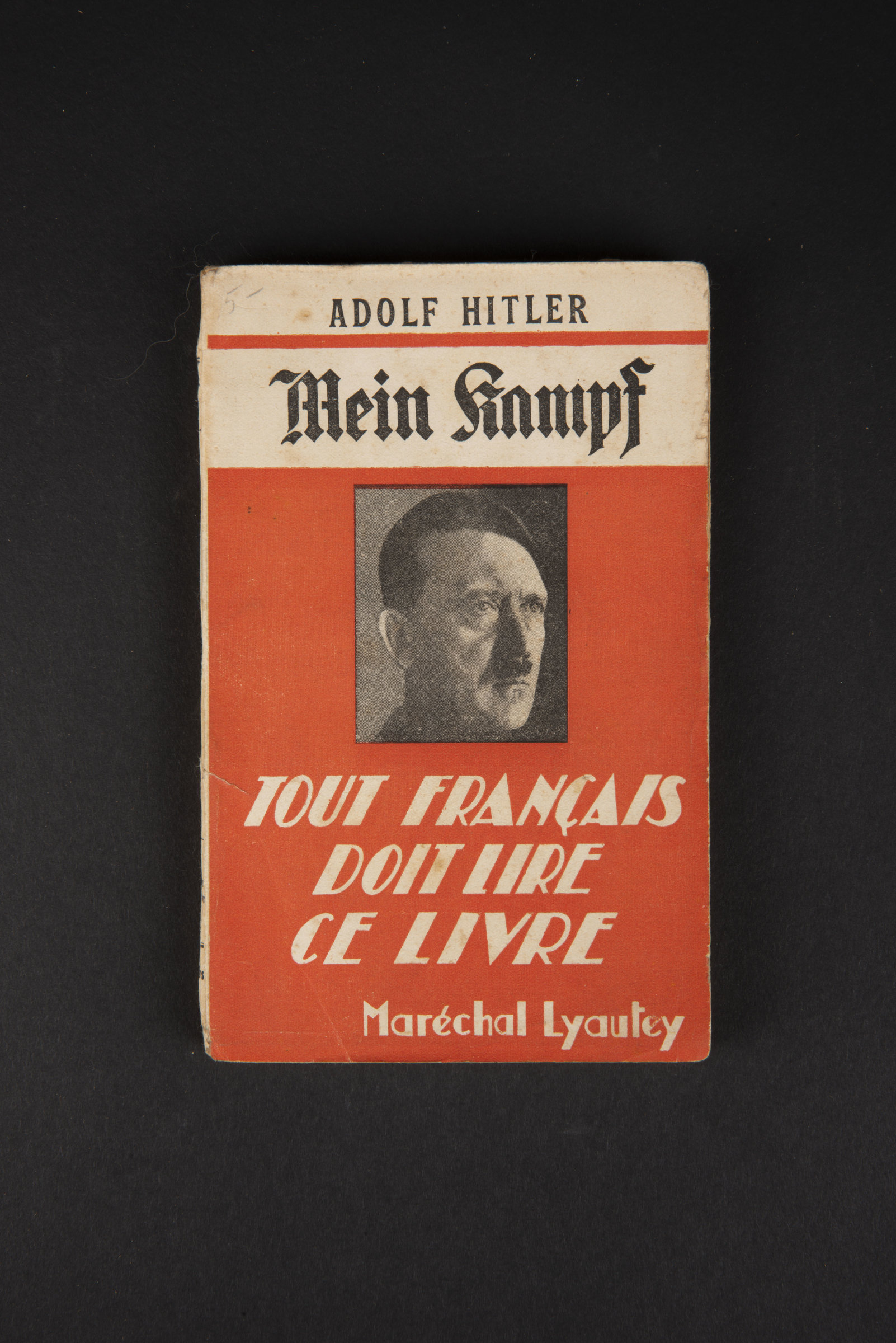 Ouvrage Mon Combat en français. Tout Français doit lire ce livre