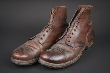 - Lot 553