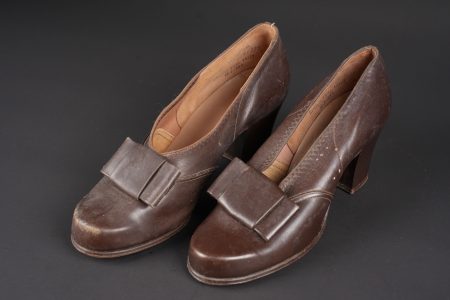 - Lot 810