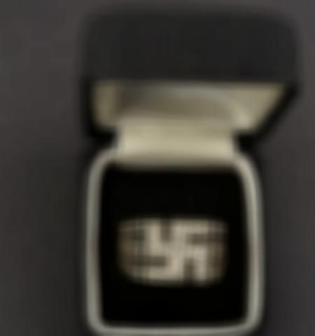 - Lot 823
