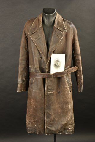 - Lot 825