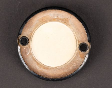 - Lot 827