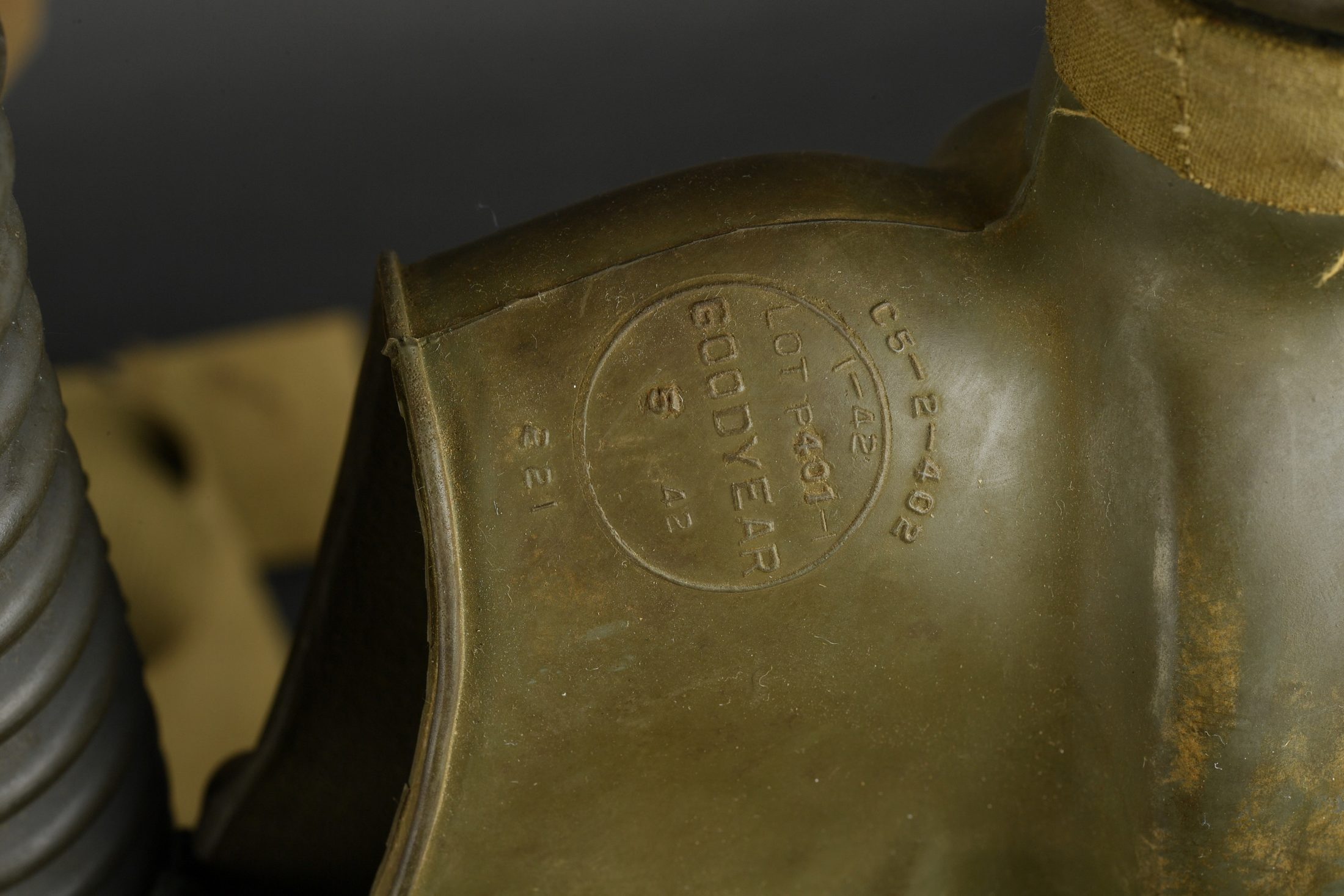 Army Service Gas Mask Aiolfi G b r army-service-gas-mask-aiolfi-g-b-r