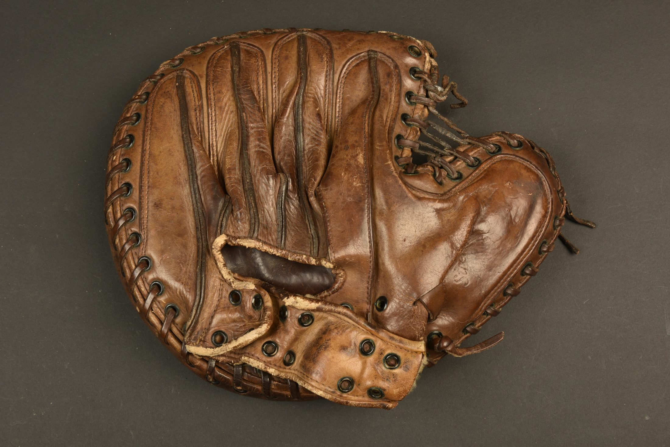 GANT DE SOFTBALL WILSON ELITE A2477 13 cuir noir et marron