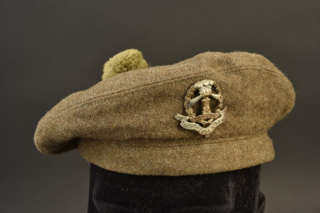 Béret britannique avec cap badge du Middlesex Reg Aiolfi G.b.r.
