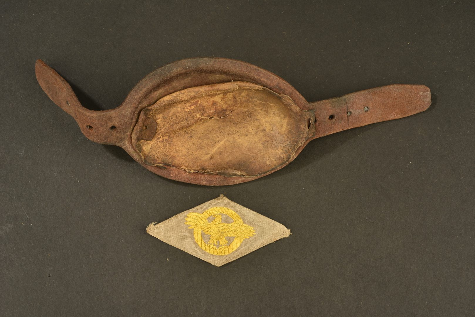 Mentonnière En Cuir Et Acier Pour Cheval – Bride Brown Leather