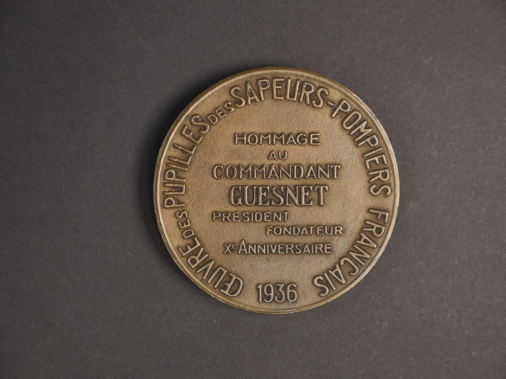 MEDAILLE DE BRONZE Doré Le Fer Signee "Georges Ridet" Non Attribuée EUR