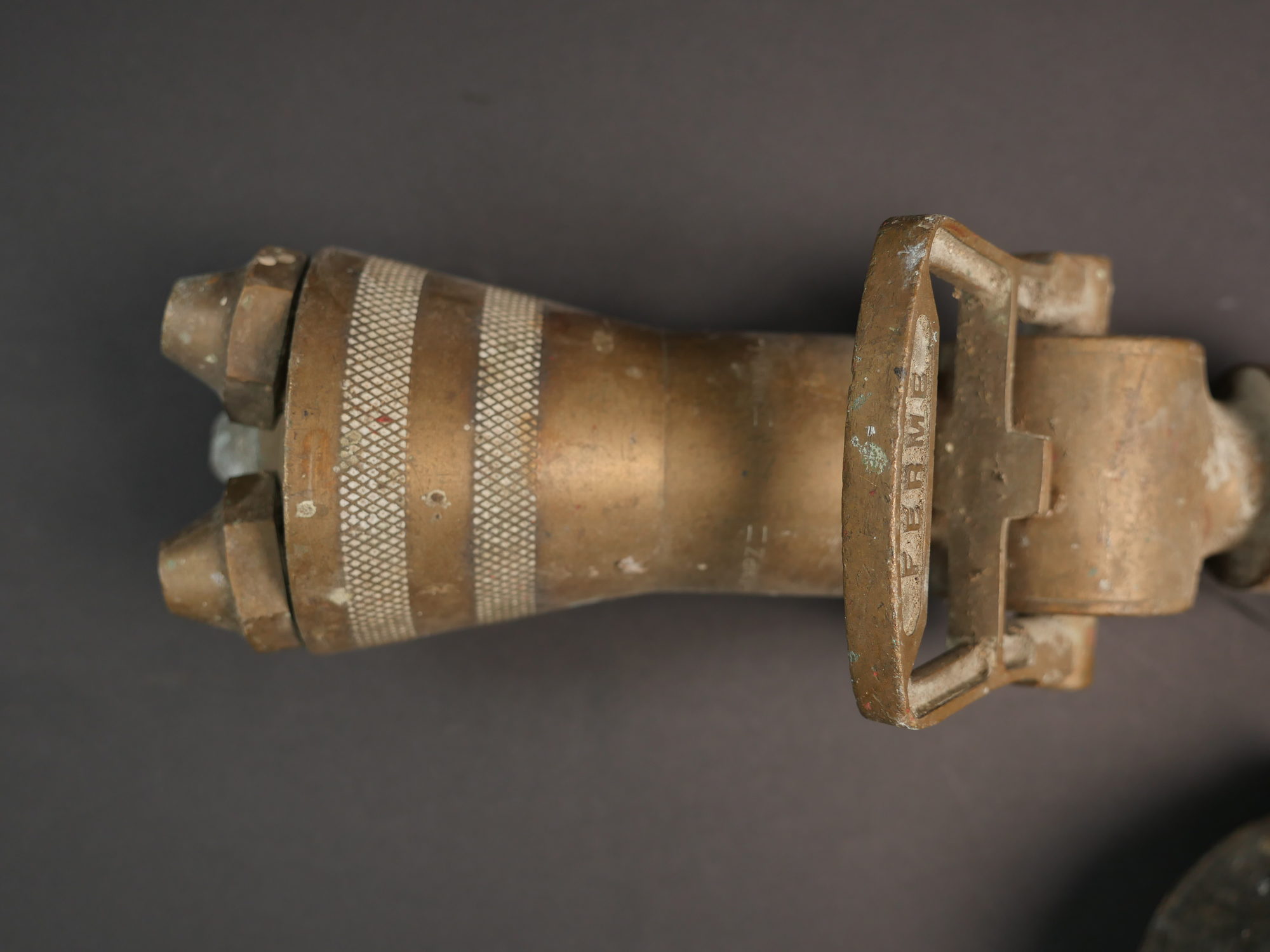 Lance à Incendie Ancienne En Cuivre Et Laiton – Pompiers – Pièce Déco Vintage