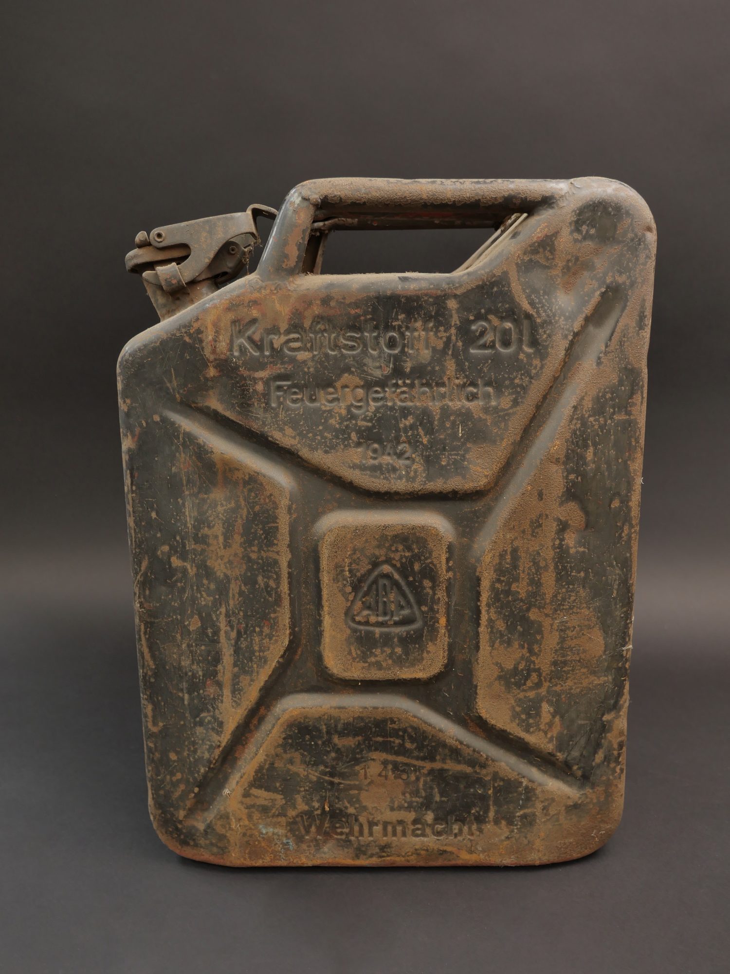 JERRYCAN ALLEMAND KRAFTSTOFF EHB WW2 | Militaria Normandie