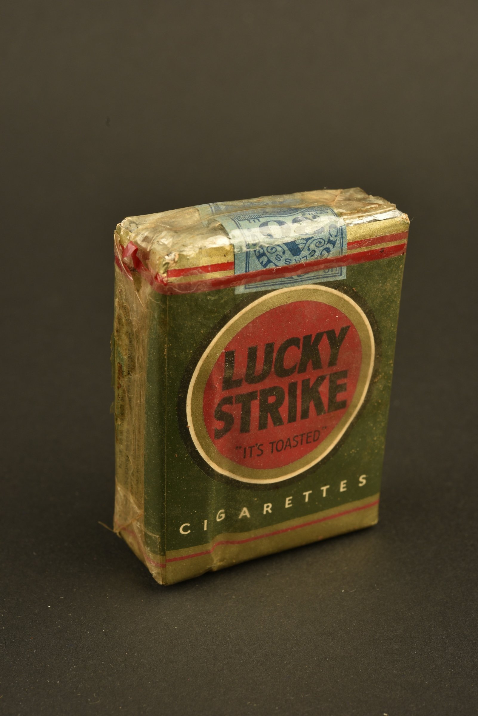 Paquet de cigarette Lucky Strike vert Aiolfi G.b.r.