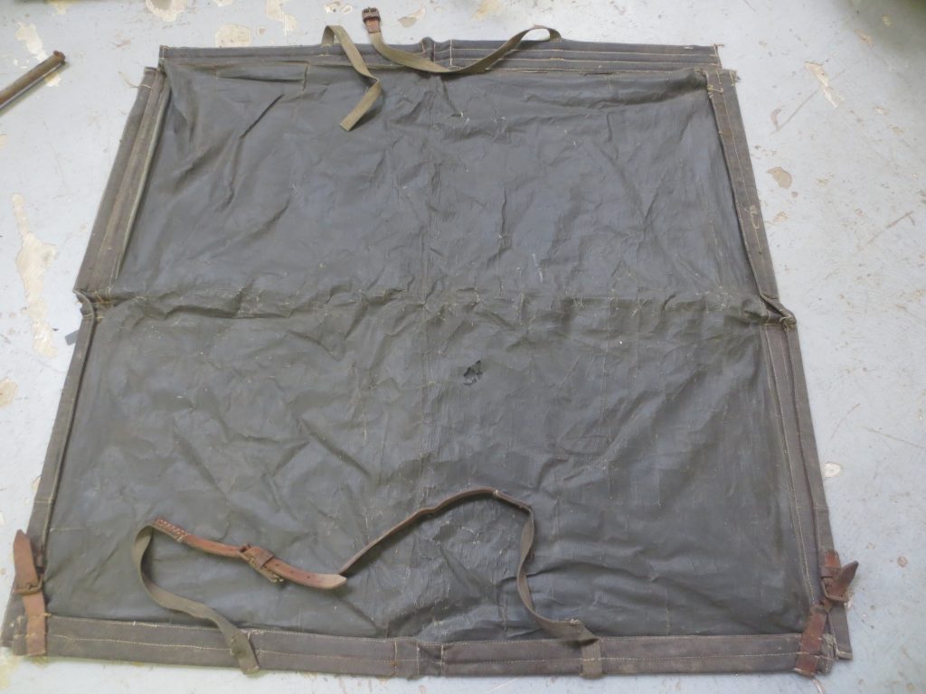 Bâche De Survie 2,5m X 2,5m - Toile Cirée Robuste Made In UK, Pour Bushcraft Et Camping