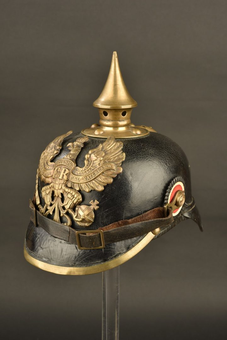Casque à pointe modèle 1895 régimenté au JR60 Aiolfi G.b.r. Casque à pointe modèle 1895 régimenté au JR60 Aiolfi G.b.r.