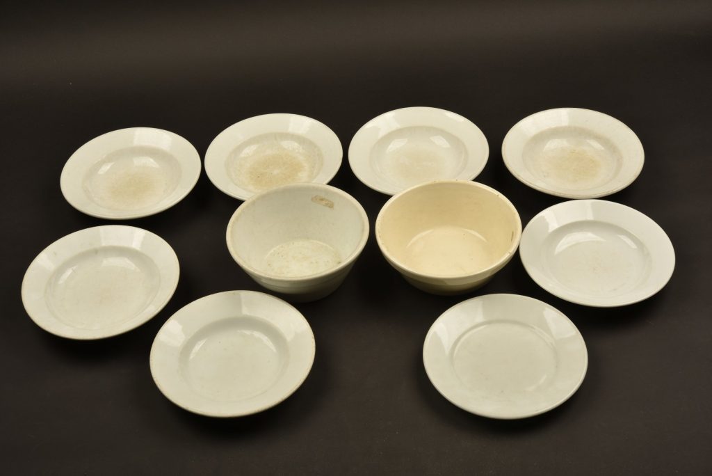 Ensemble de vaisselle allemande. German tableware set Aiolfi G.b.r.