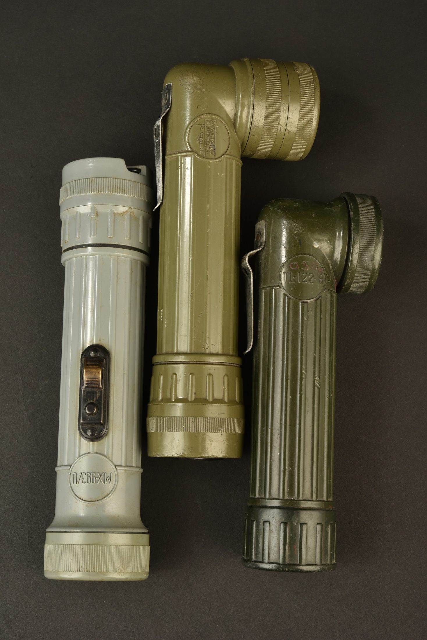 1000 – Lampe de poche LED aimantée neuve