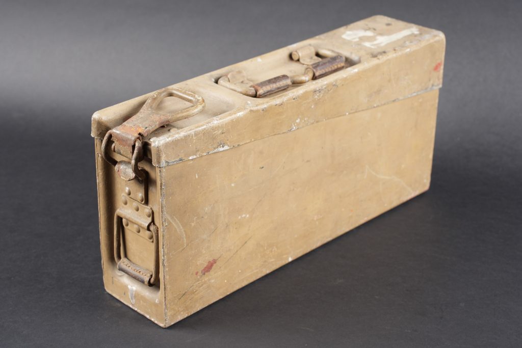 Caisse MG Petroleum. German MG 3442 petroleum box. | Aiolfi G.b.r.