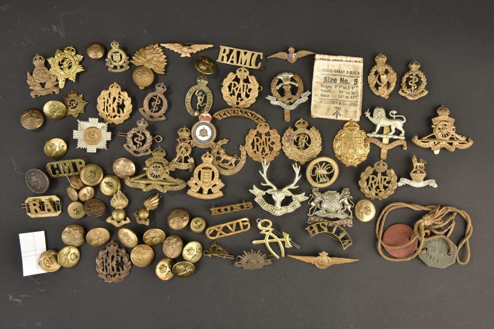 ORIGINAL INSIGNE MILITAIRE Regiment De Marche Du Tchad Tres Bon Etat