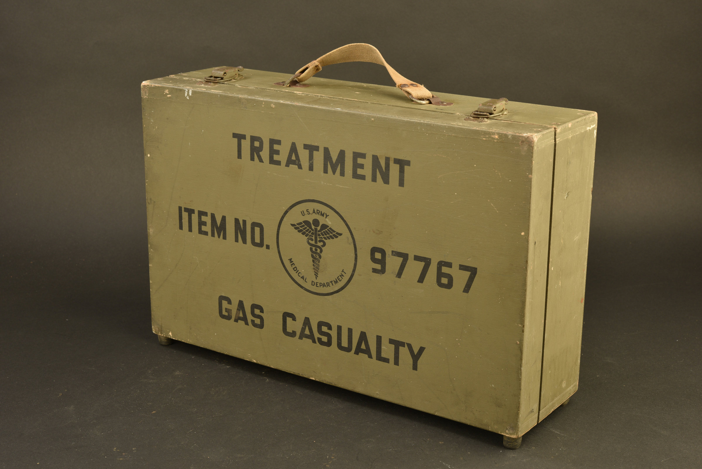 AUTHENTIFICATION d'infirmier contre les gaz 418_19
