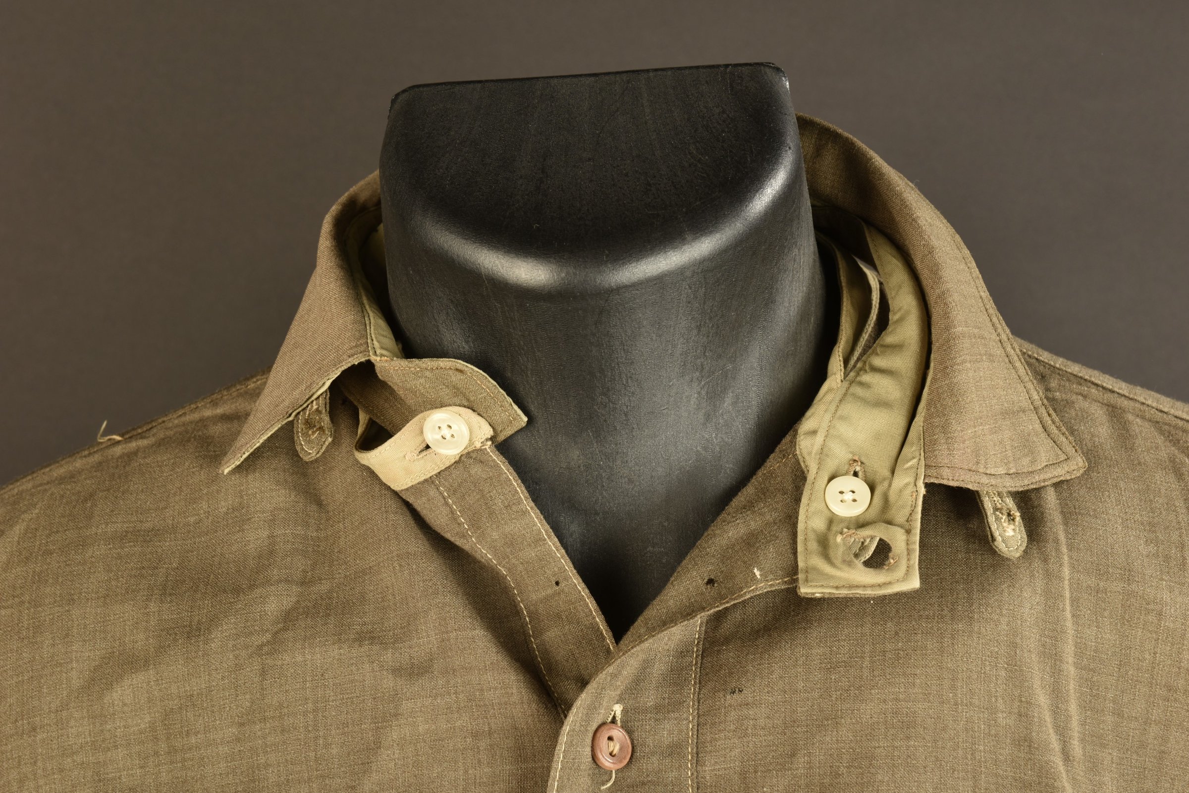 Chemise britannique d'officier. Aiolfi G.b.r.