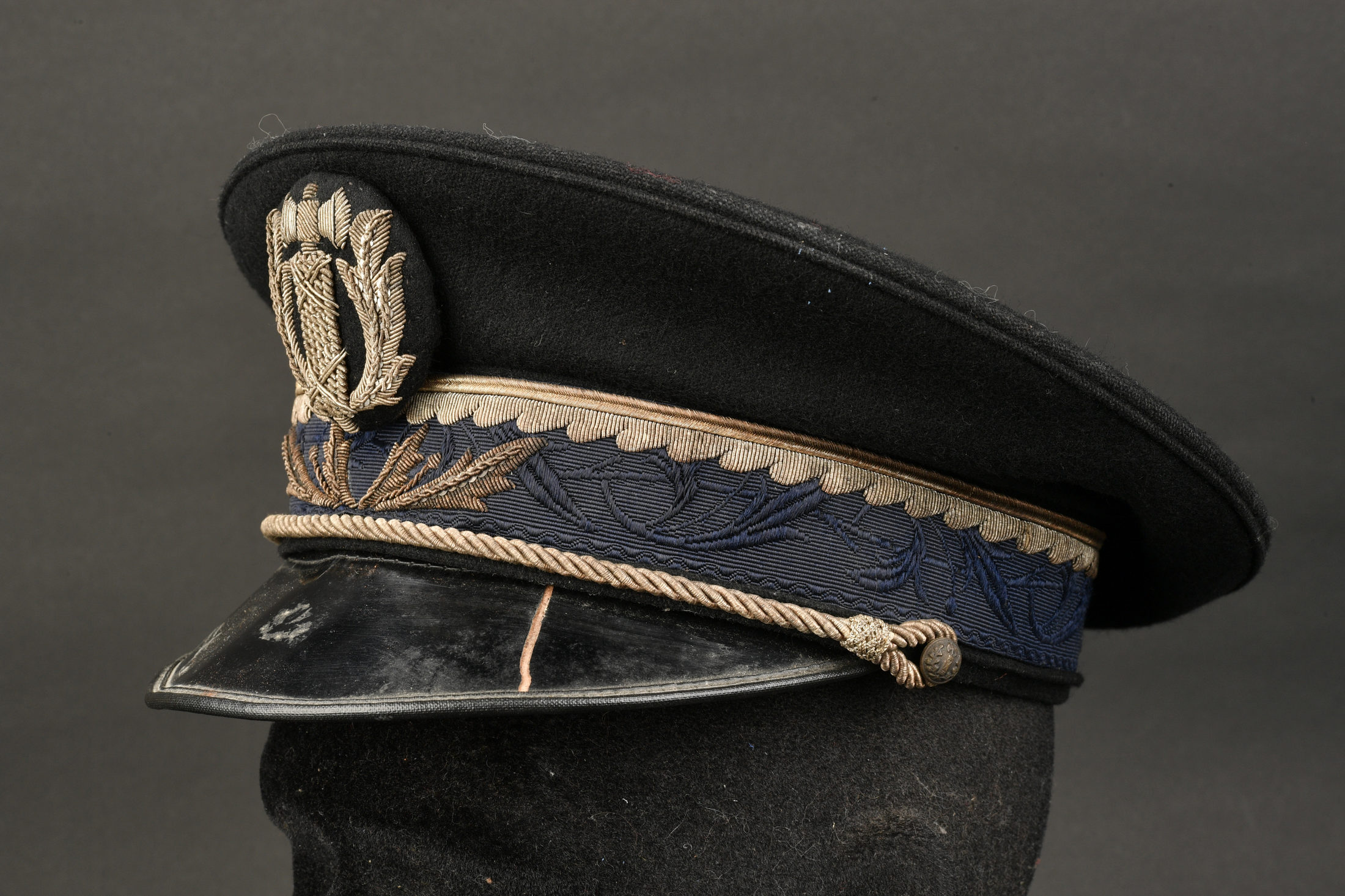 APERÇU HISTORIQUE DE L'ÉVOLUTION DE L'UNIFORME DES VÉTÉRINAIRES MILITAIRES (1769-1914