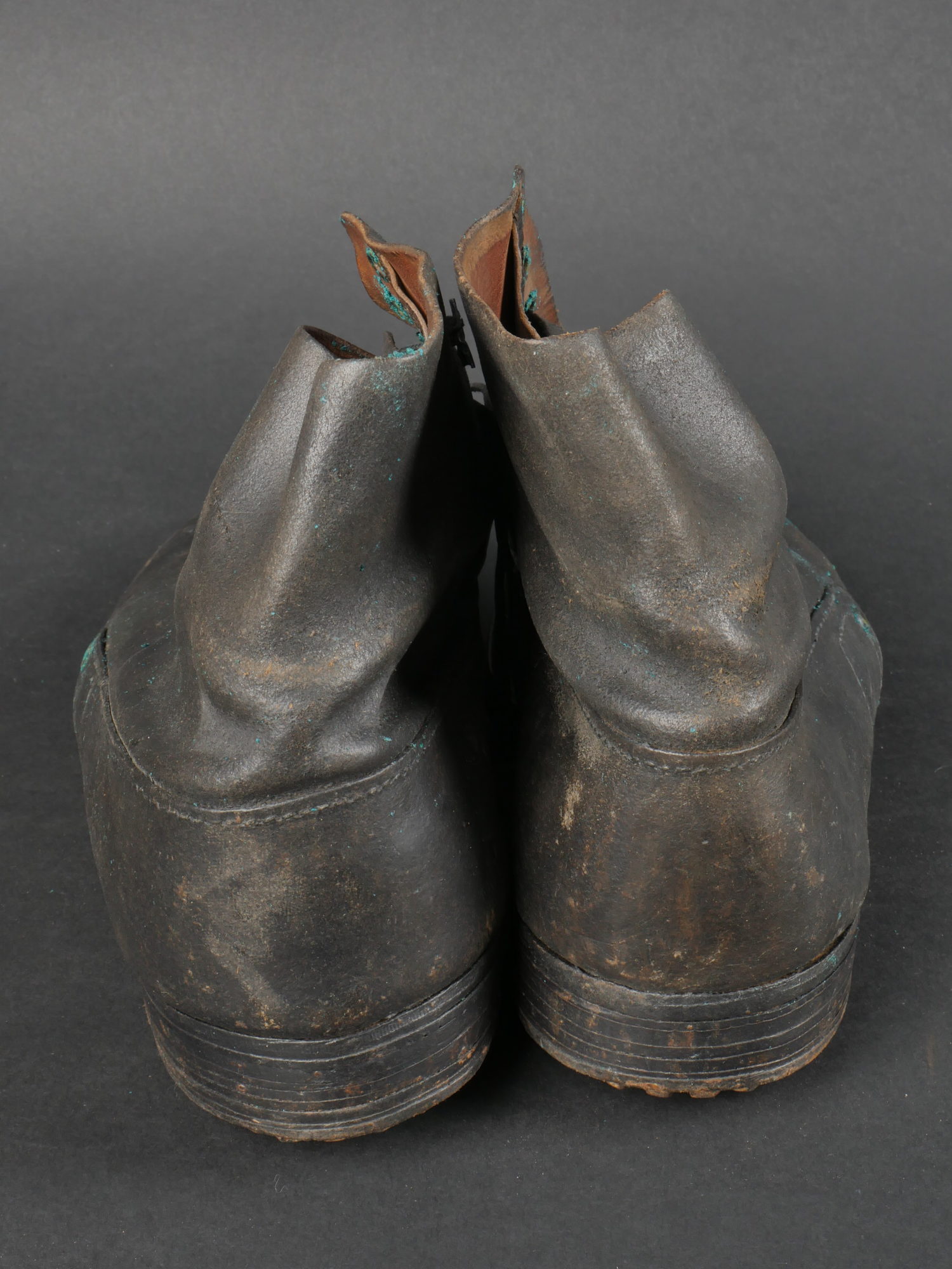 Paire De Brodequins Vintage Ski/montagne Semelle Caoutchouc Vibram Pointure 39 Xml 394 456 520 11037