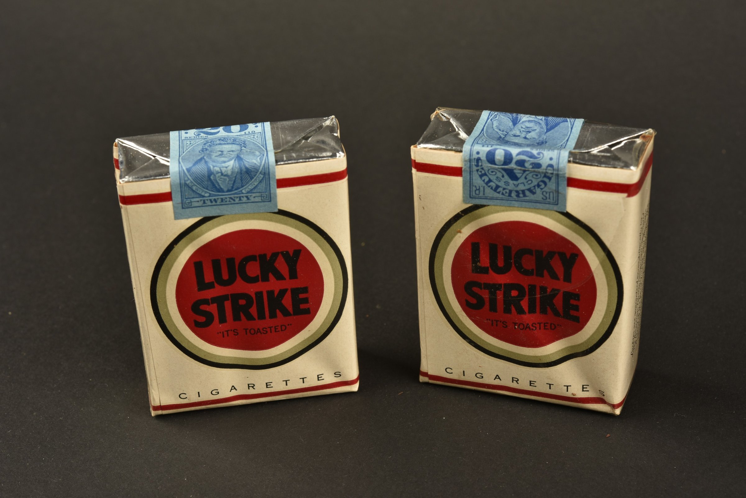 Paquets de cigarette Lucky Strike | Aiolfi G.b.r.